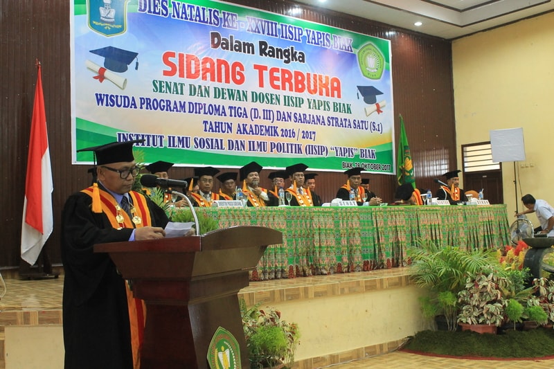 Wisuda_2016_2017.JPG